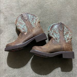 JUSTIN BOOTS ONLY WORN 2 TIMES!